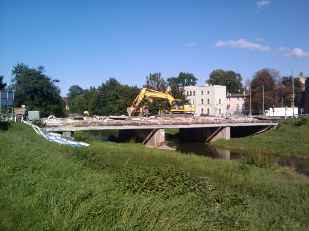 Strzelna Street - Bridge during renovation - Oława river view.