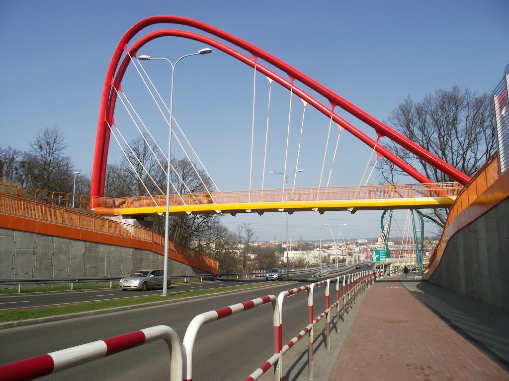 Bydgoszcz - kładka nad Trasą Uniwersytecką