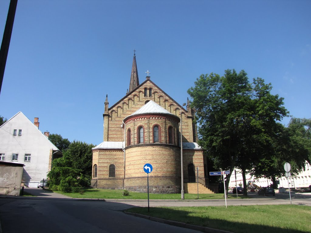 Inowrocław - Kościół pw. św. Krzyża.Poewangelicki z 1863 roku.