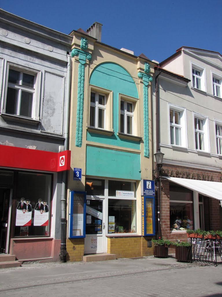 Inowrocław - Ul. Królowej Jadwigi ; Miejskie Centrum Informacji Turystycznej i Uzdrowiskowej