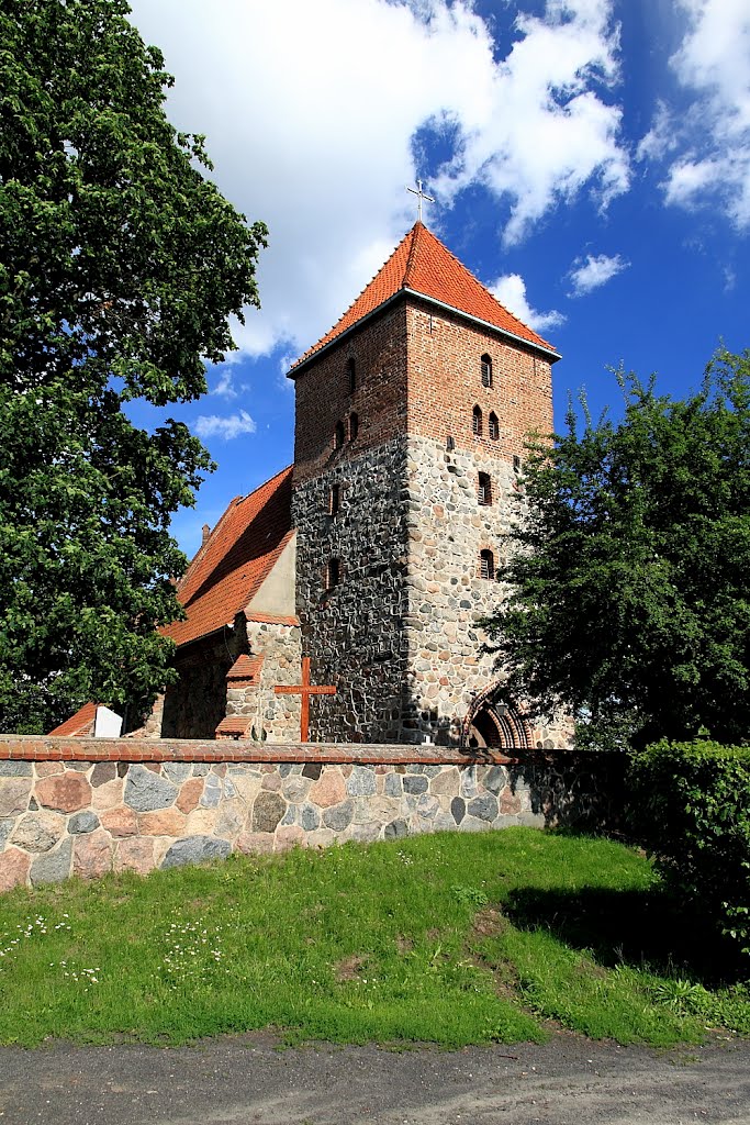 Przeczno  -  Kościół   p.w. Podwyższenia Krzyża Świętego (XIV w.)