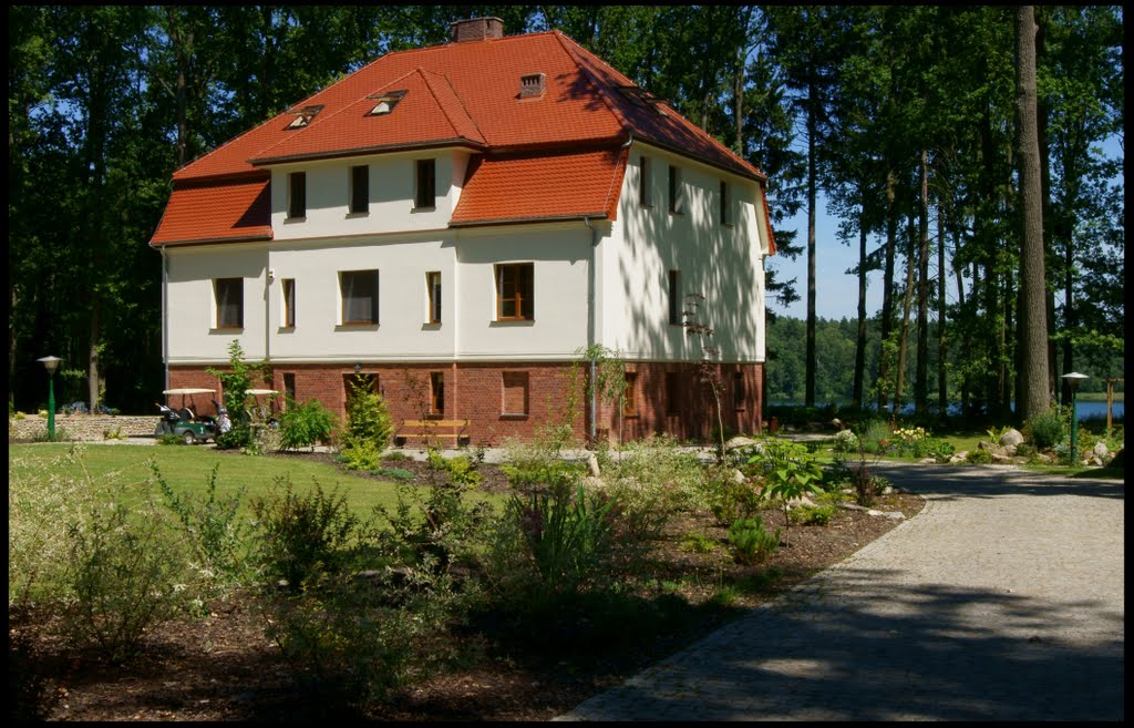 Nad jeziorem- Złoty Potok
