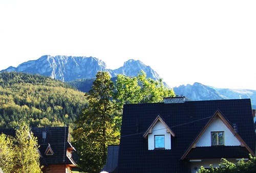 GIEWONT widziany z okna " KARCMA MŁYNISKA"