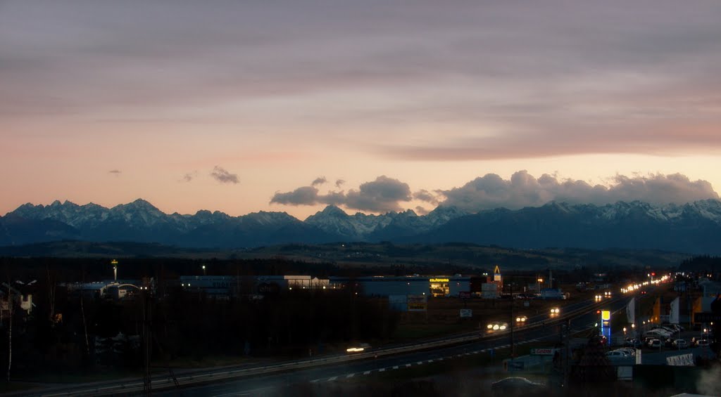 Panorama Tatr - widok z Nowego Targu.