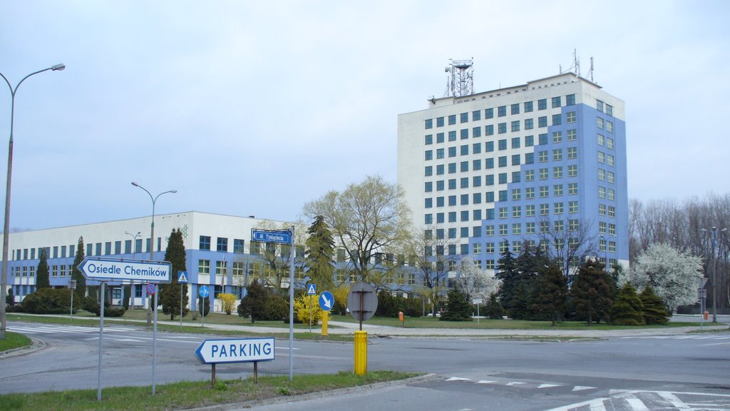 oficinas edificio la empresa "FCh Dwory"