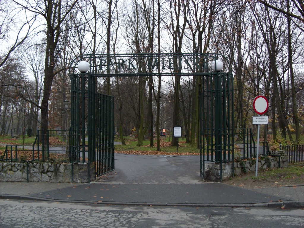 wejście do Parku Miejskiego w Skawinie