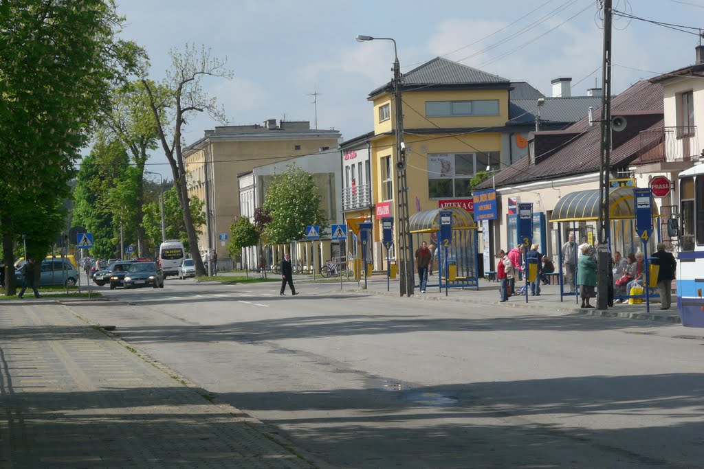 Kozienice widok na dworzec PKS + skrzyżowanie