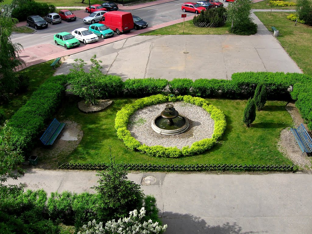 Legionowo / Poland - Fontanna na osiedlu-Fountain at housing estate
