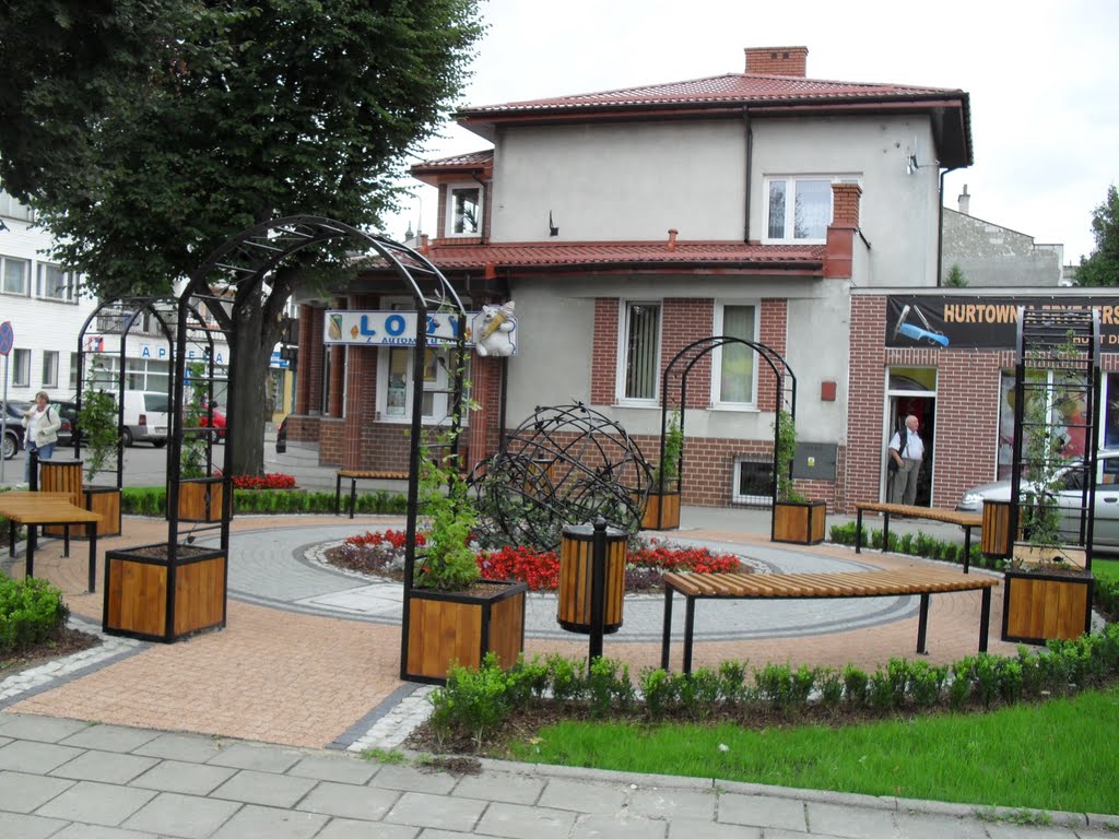 Skwerek róg ul. Długa i Spichrzowa