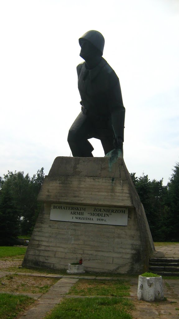 Statue of a soldier from World War II near Mława