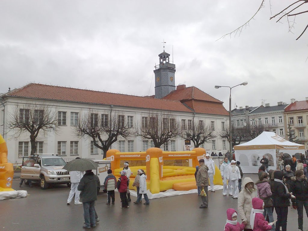 Ratusz na rynku w Mławie