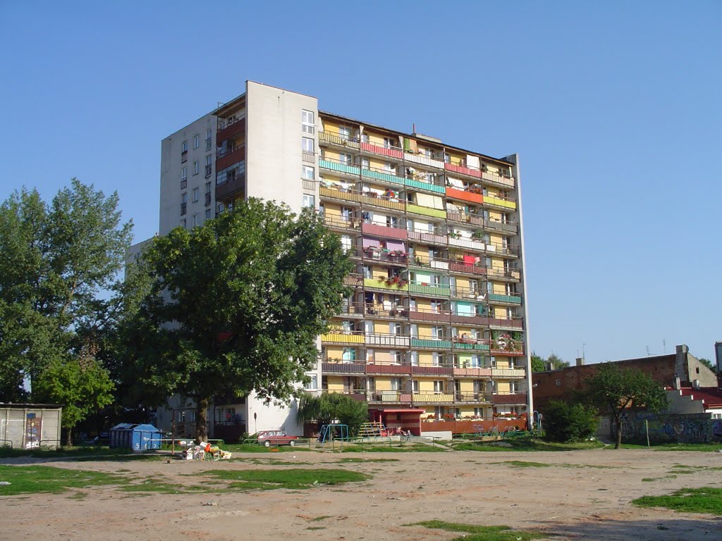 Drapacz chmur przy ul. Czachowskiego w Radomiu (1966)