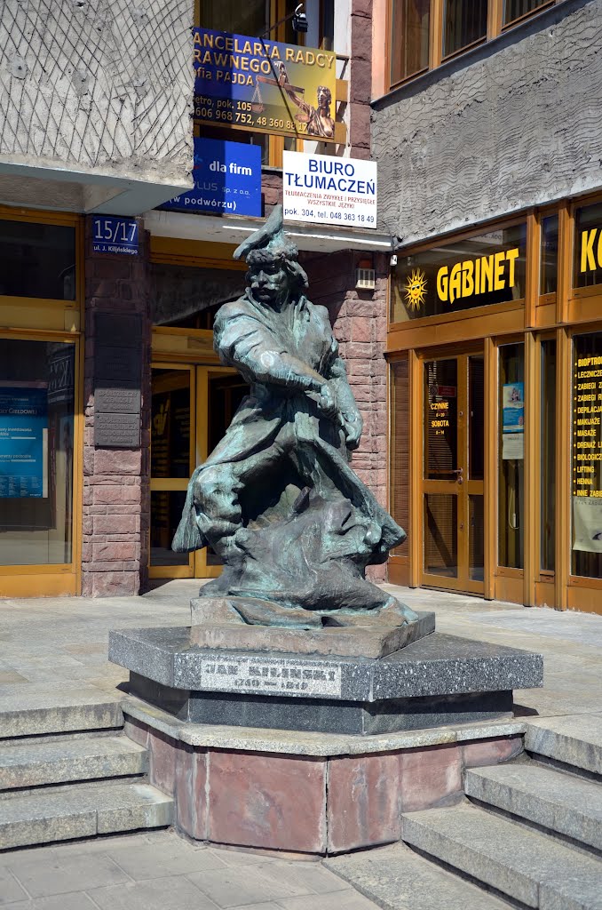 Pomnik Kilińskiego przy Focha w Radomiu