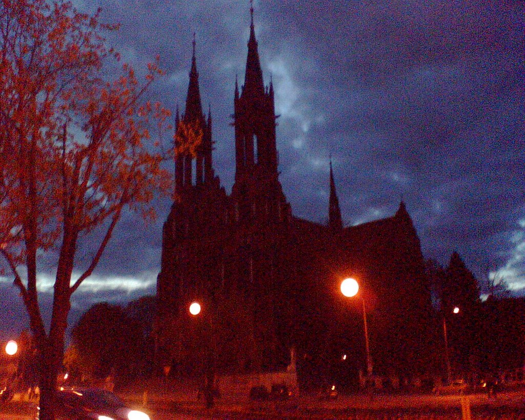 Katedra późną nocą