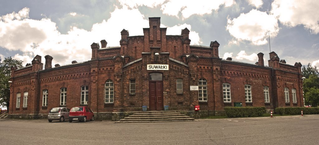 Dworzec PKP Suwałki (front)
