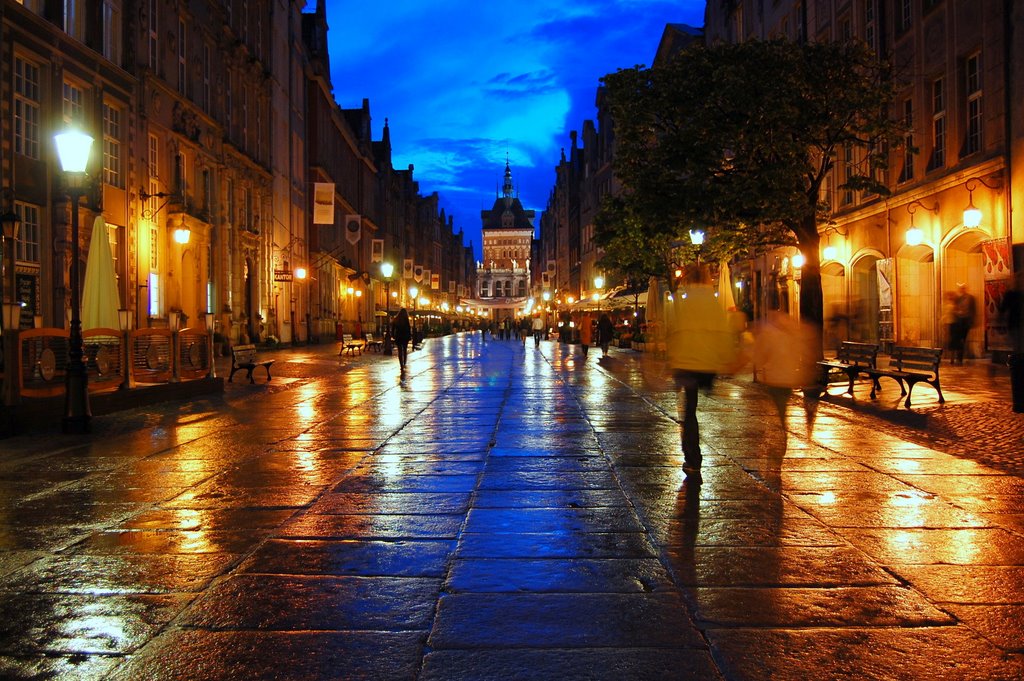 Starówka w Gdańsku po deszczu.