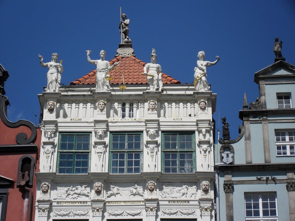 2010,  Gdansk (Danzig) Fassaden der Bürgerhäuser am Artushof (Dwor Artusa);  2010, Gdansk (Danzig) facades of the houses at the Artus court (Dwor Artusa);