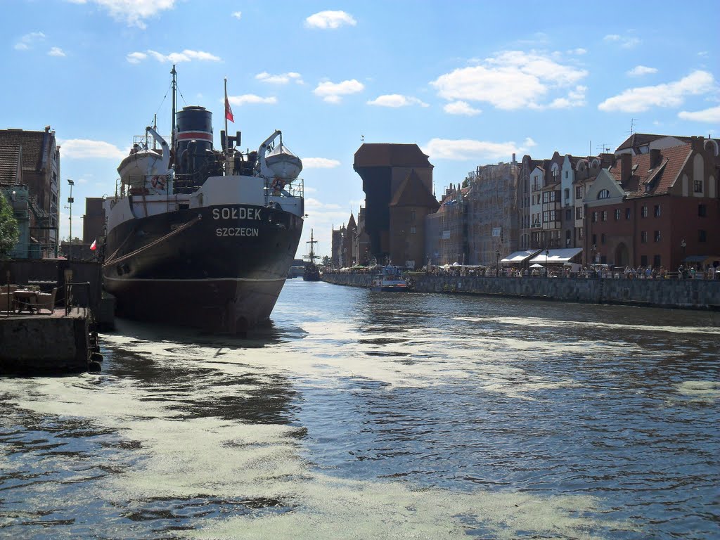 SS Sołdek i Żuraw
