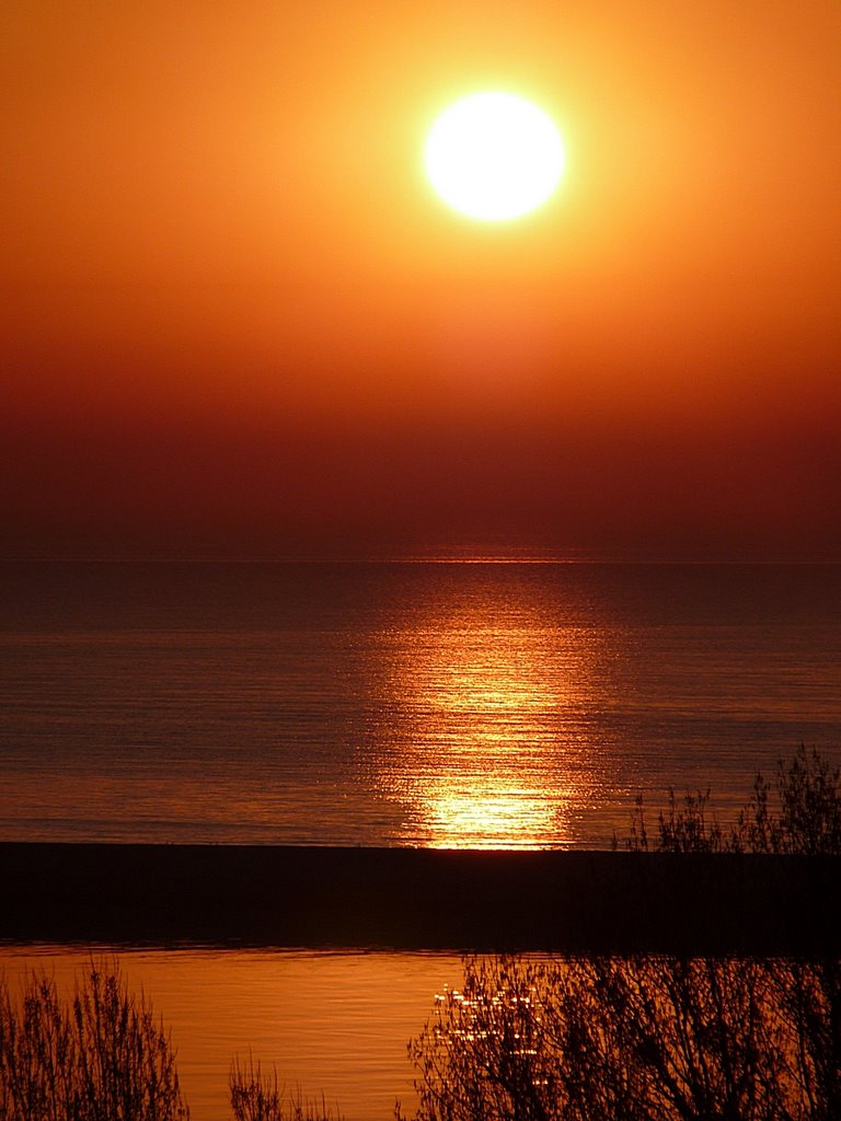 Sunrise or sunset over Hel ? Wschód czy zachód słońca nad Helem ?
