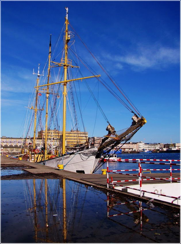 Yacht Zawisza Czarny