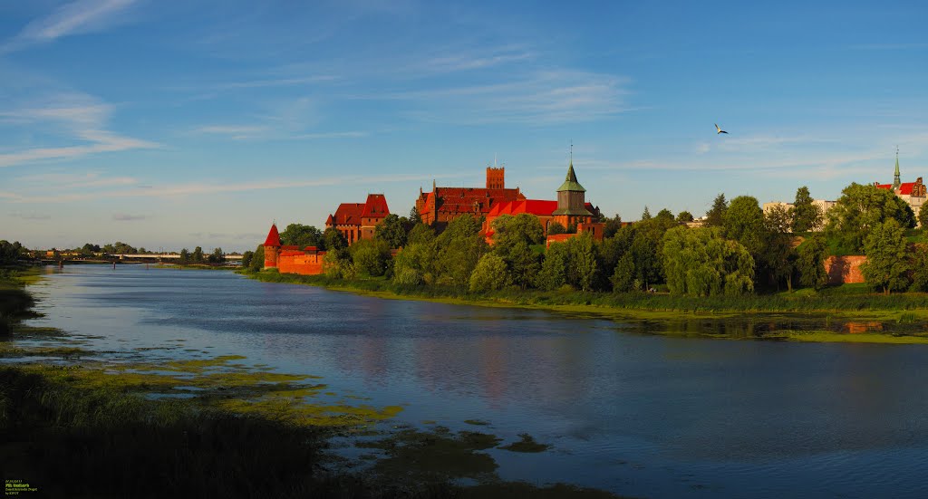 POL Malbork Zamek Krzyzacki [Nogat] from Aleja Rodla Panorama by KWOT