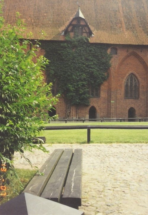 Malbork - zamek krzyżacki XIII - XIV w. - dziedziniec zamku średniego