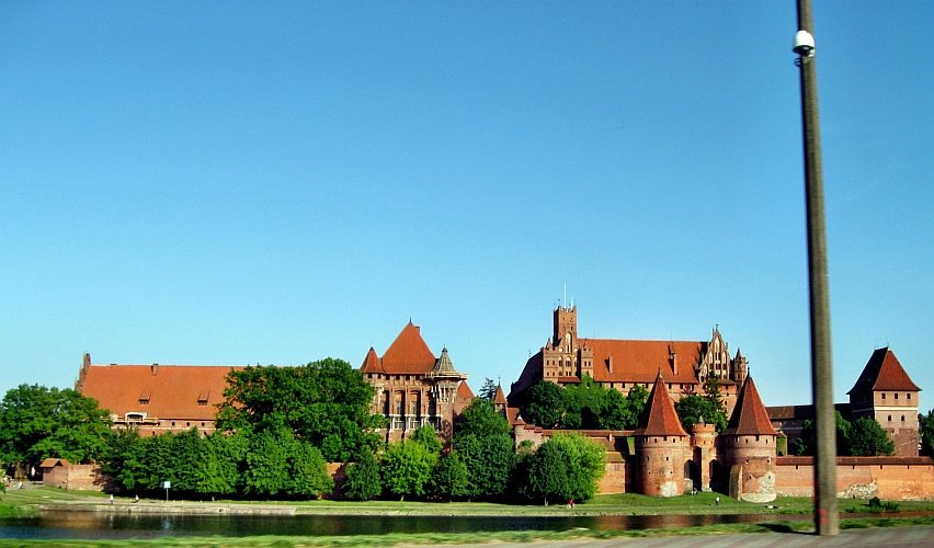 Malbork - zamek pokrzyżacki nad Nogatem i pilnujące oko "Wielkiego Brata" :)))