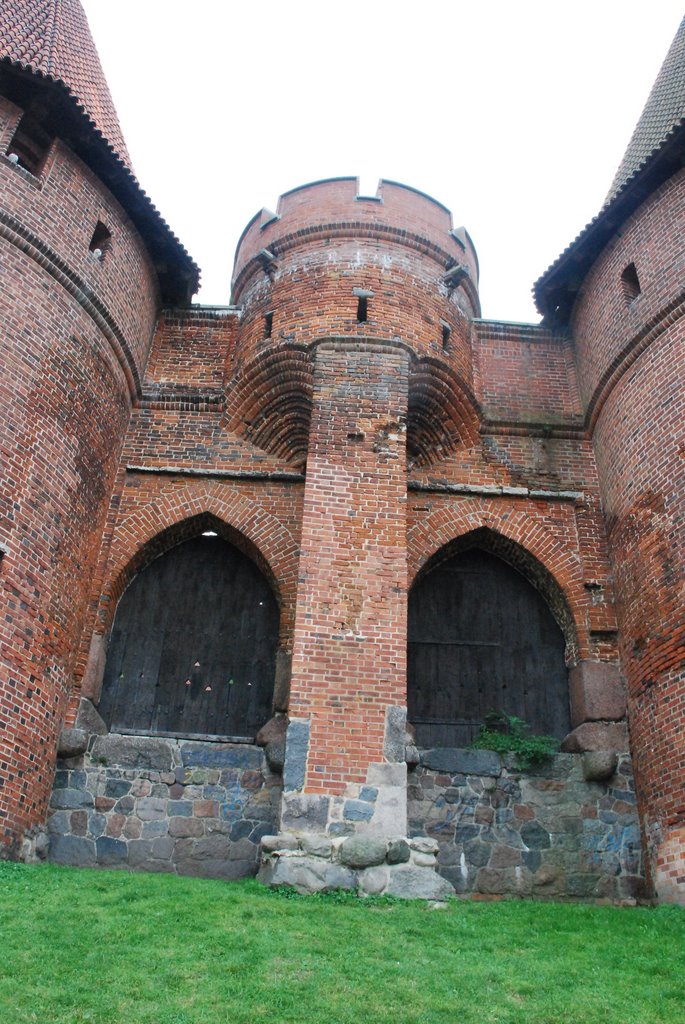 Dwie bramy w Malborku (Two gates of the castle in Malbork)