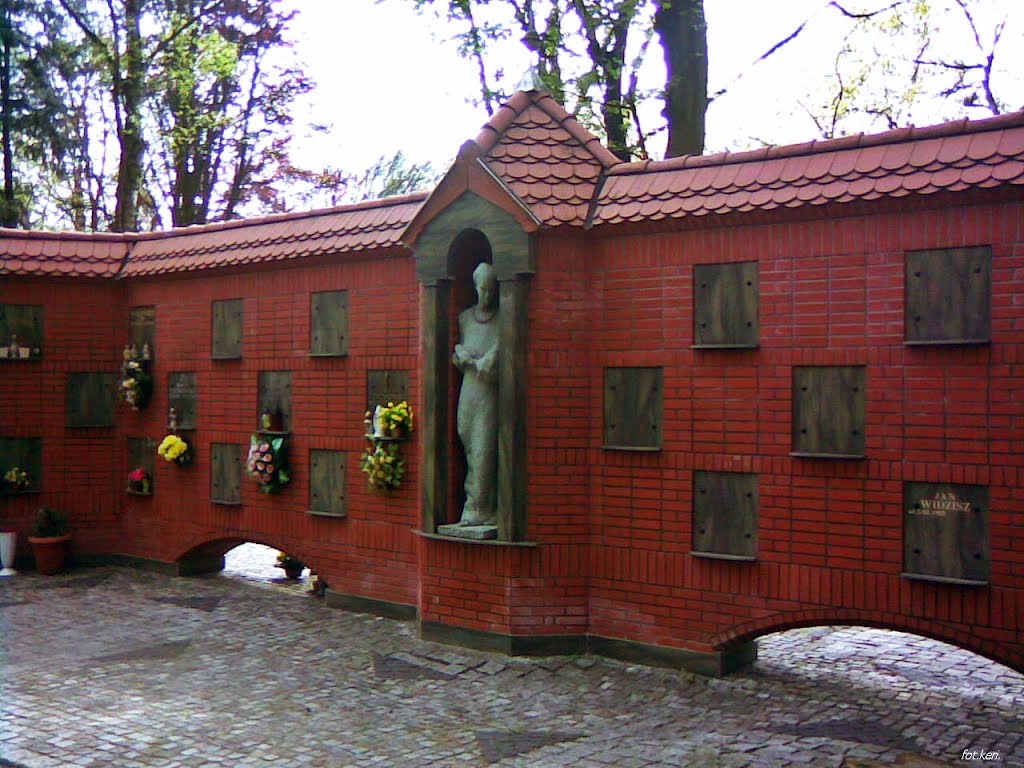 Kolumbarium na cmentarzu komunalnym w Słupsku.(rewers)