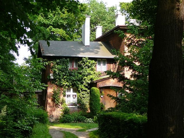 an old cottage house in Sopot/ stary, wiejski dom w Sopocie