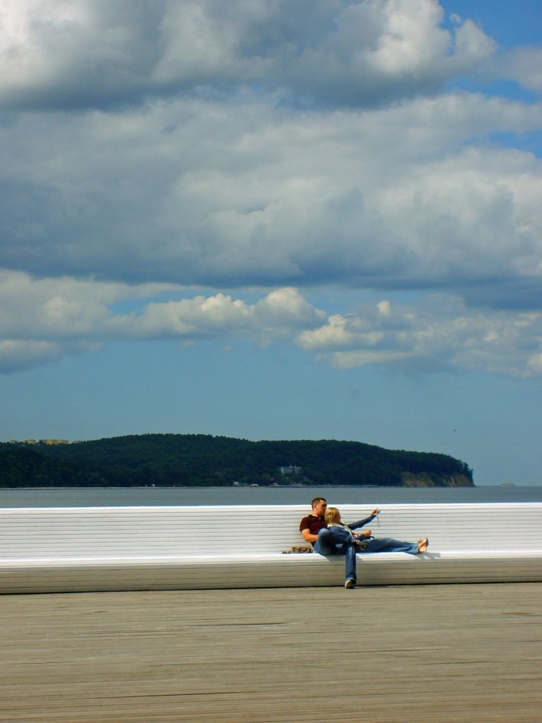 Lovers on molo