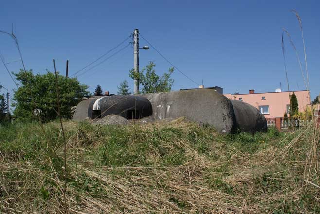 OBSZAR WAROWNY ŚLĄSK - PUNKT OPORU BOBROWNIKI -  SCHRON NR 10