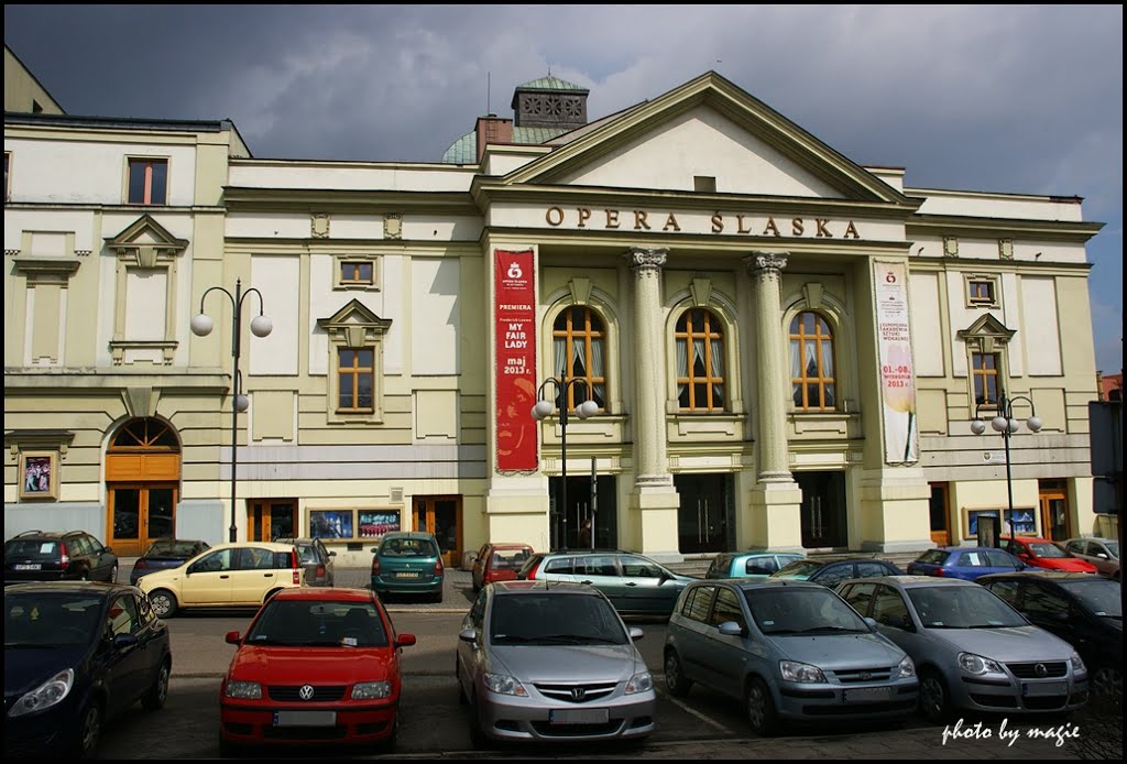 BYTOM. Gmach Opery Śląskiej/The building of the Silesian Opera
