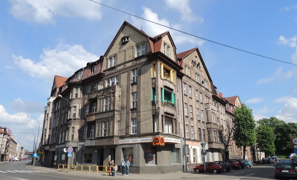 ul. Karola Miarki < ul. Józefa Rostka