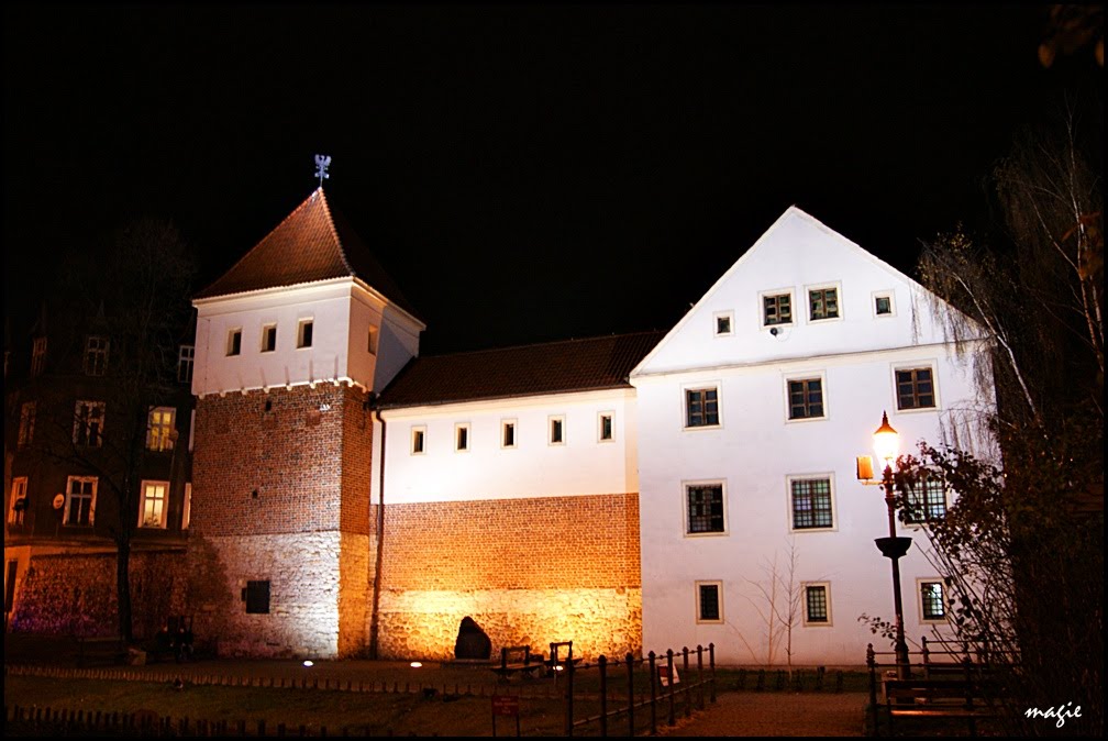 GLIWICE. Zamek Piastowski nocą/Piast castle by night