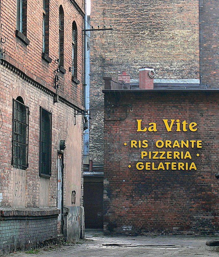 Forgotten pizzeria