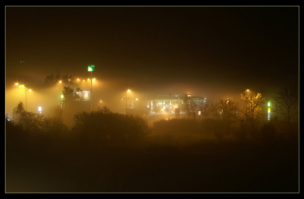 Gas station,STACJA NOCĄ