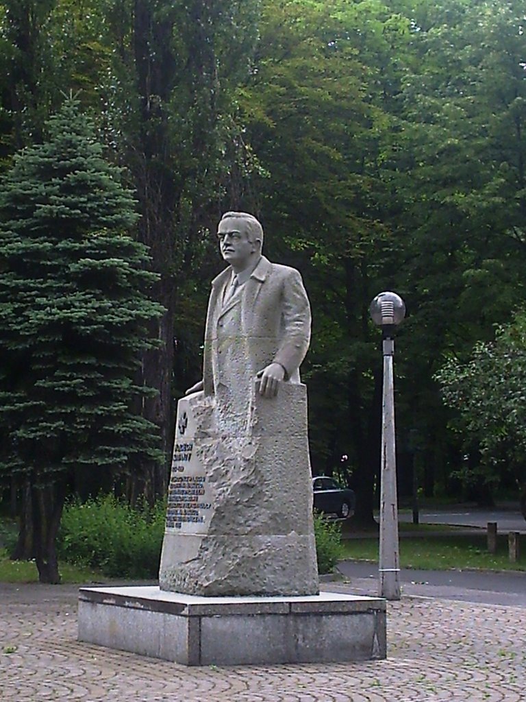 Pomnik Wojciecha Korfantego