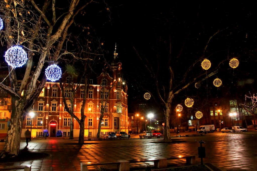 Siemianowice Slaskie -Rynek  w nocy -Styczen 2012-   PL