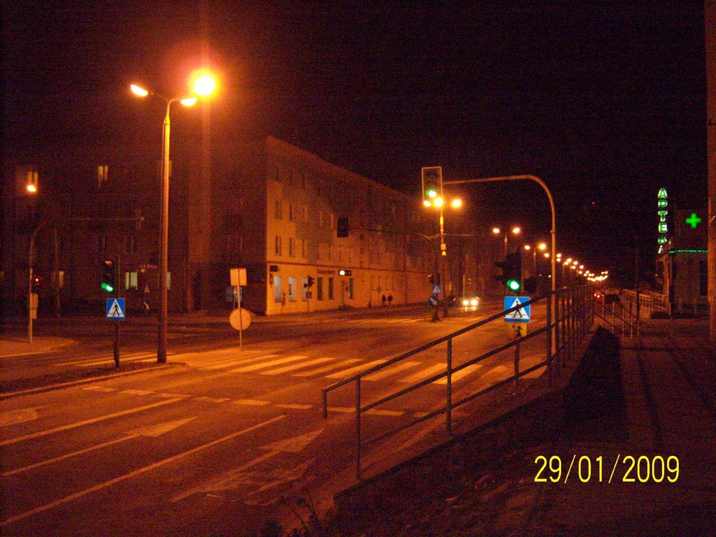 Skarżysko-Kam. ul.Piłsudskiego nocą (w stronę krajowej 7-ki)