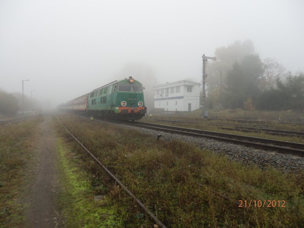 SU45 118 Z TLK 18105 DO SZCZECINA WJEŻDŻA NA STACJĘ GIŻYCKO