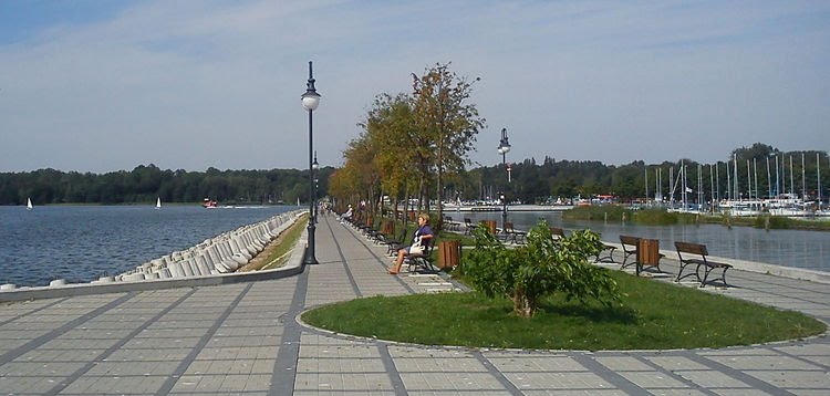Pod magicznymi latarniami...