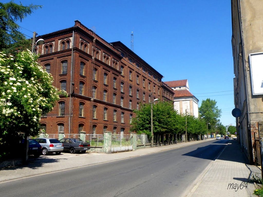 Leszno : Przemysłowa - widok na dawny budynek Zakładów Młynarskich