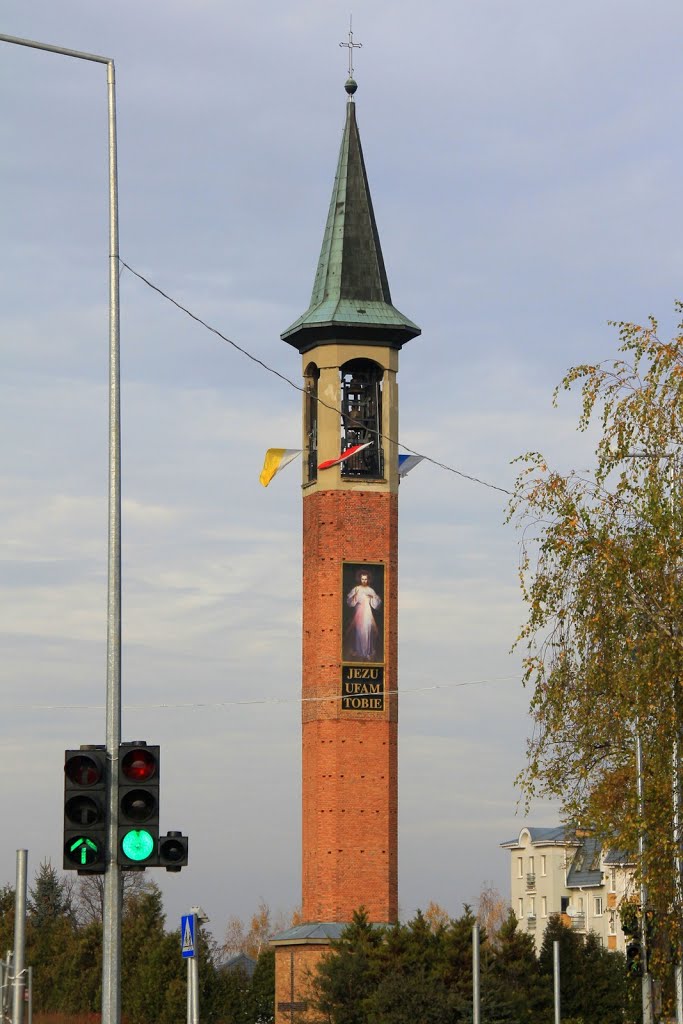 Dzwonnica jak minaret.