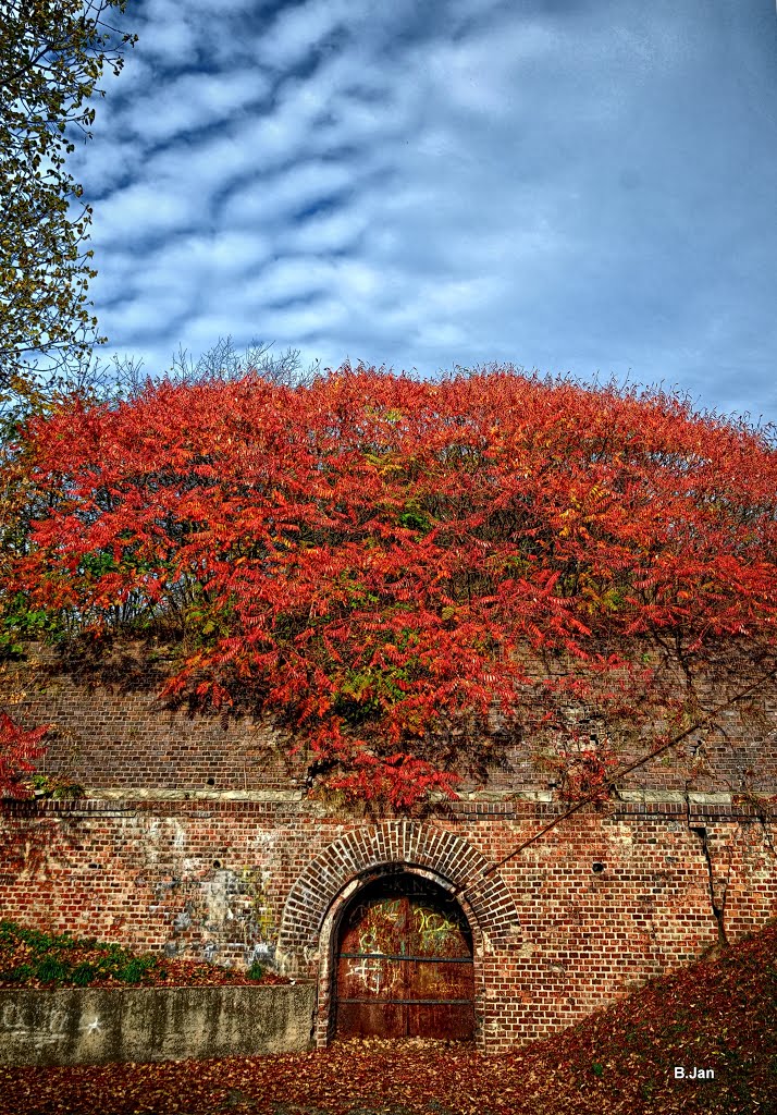 Poznań, Park Cytadela - fragment starego fortu (HDR)