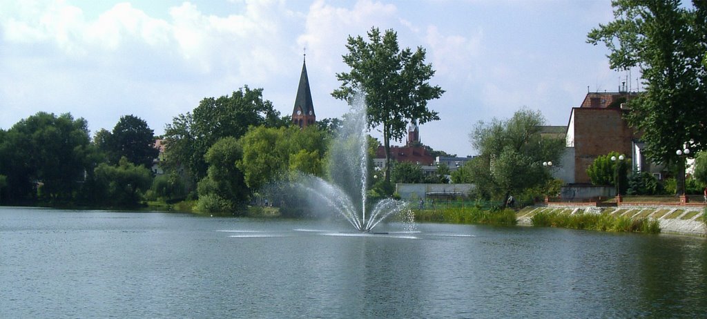 Lake Zamkowe, fountain, park