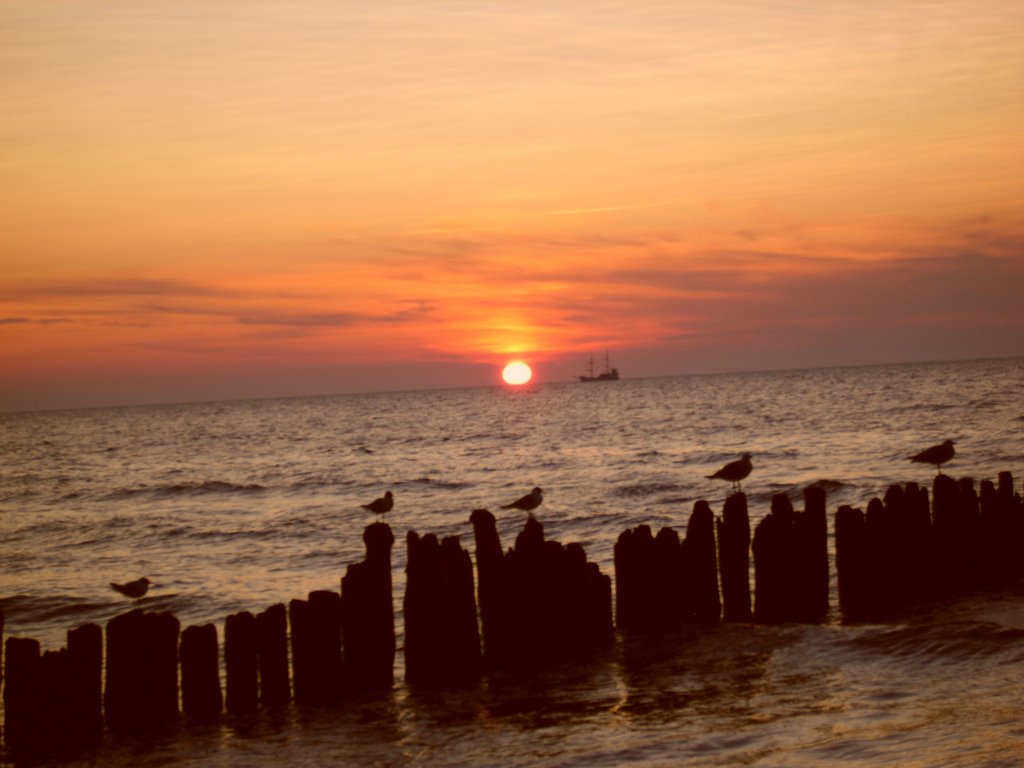 Sonnenuntergang an der polnischen Ostsee;            Sunset on the Polish Baltic Sea;