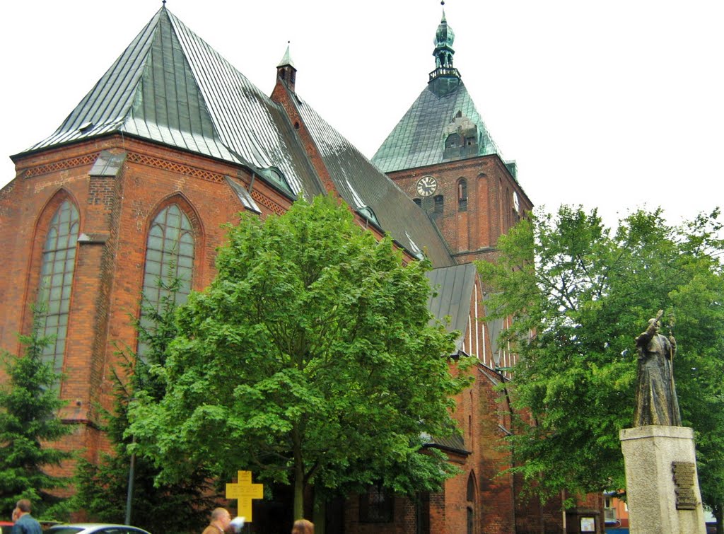 Koszalin - Katedra - Parafia Niepokalanego Poczęcia Najświętszej Maryi Panny z 1300 - 1333 r.