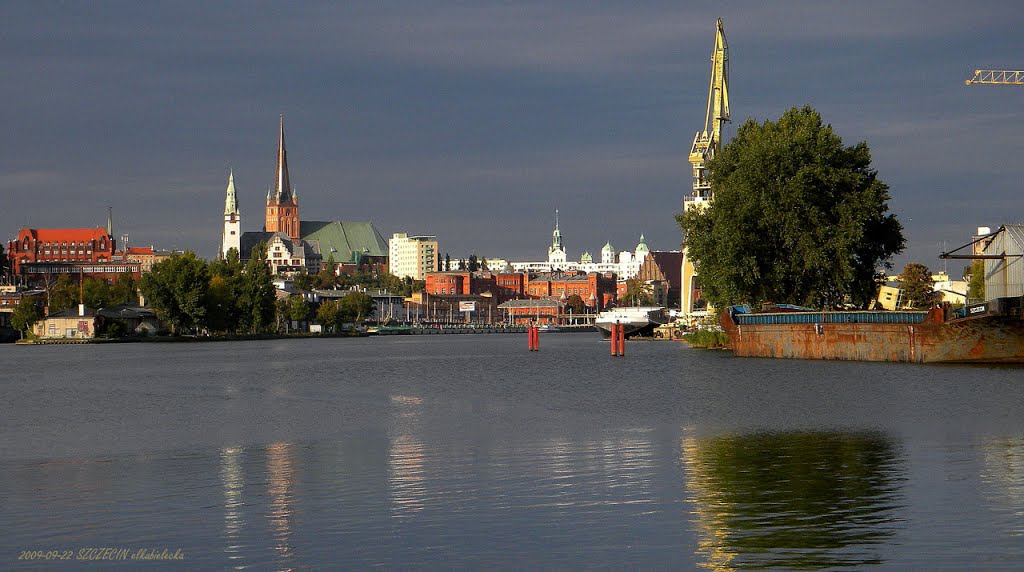 Panorama SZCZECINA 2009/09/22- widziana z ul.Zapadłej
