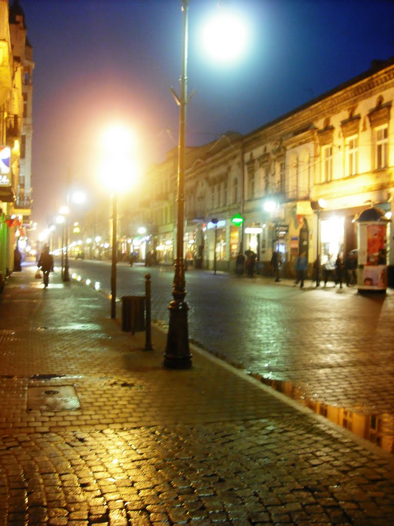Big City lights :)   Piotrkowska by night.